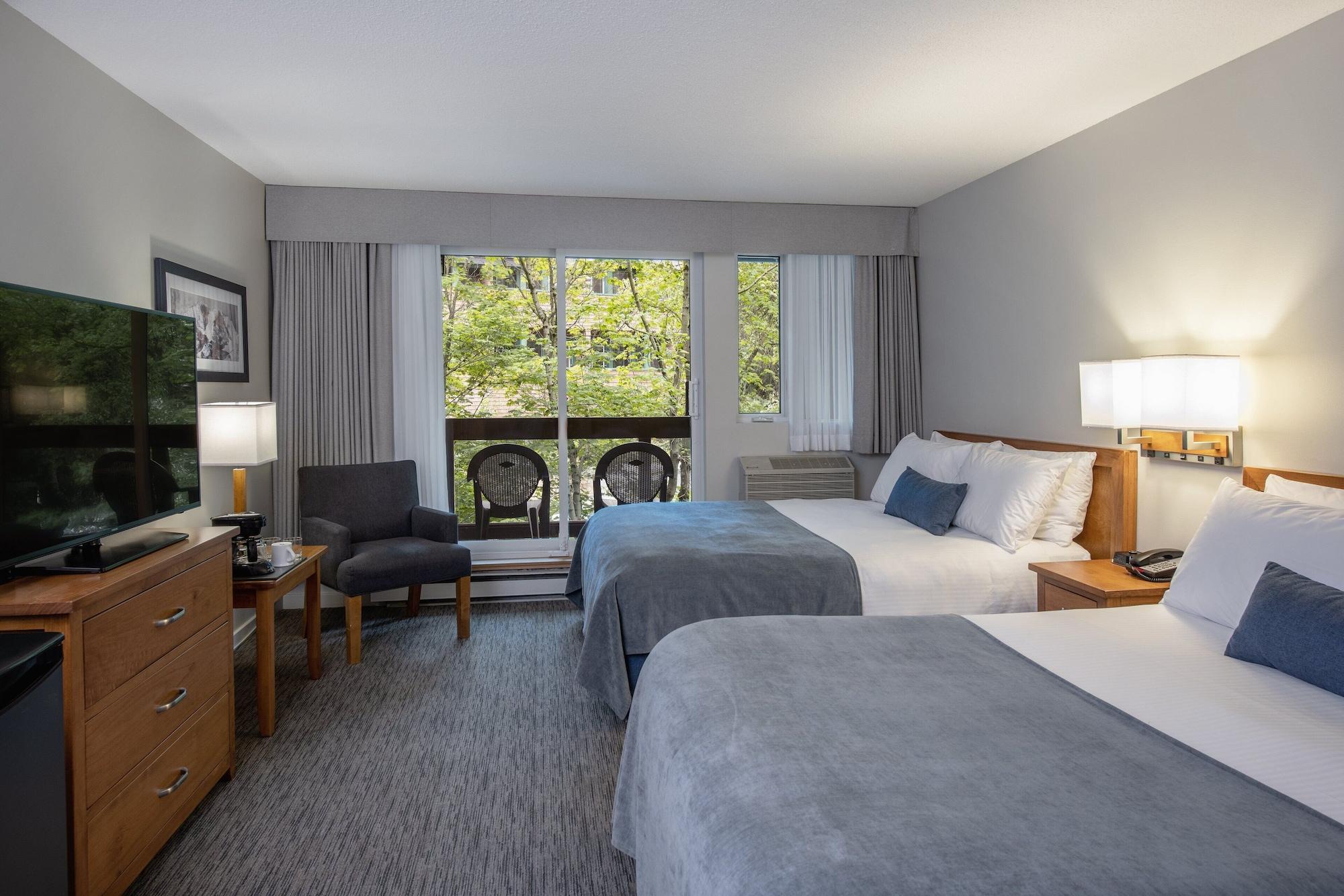 Whistler Village Inn & Suites Экстерьер фото