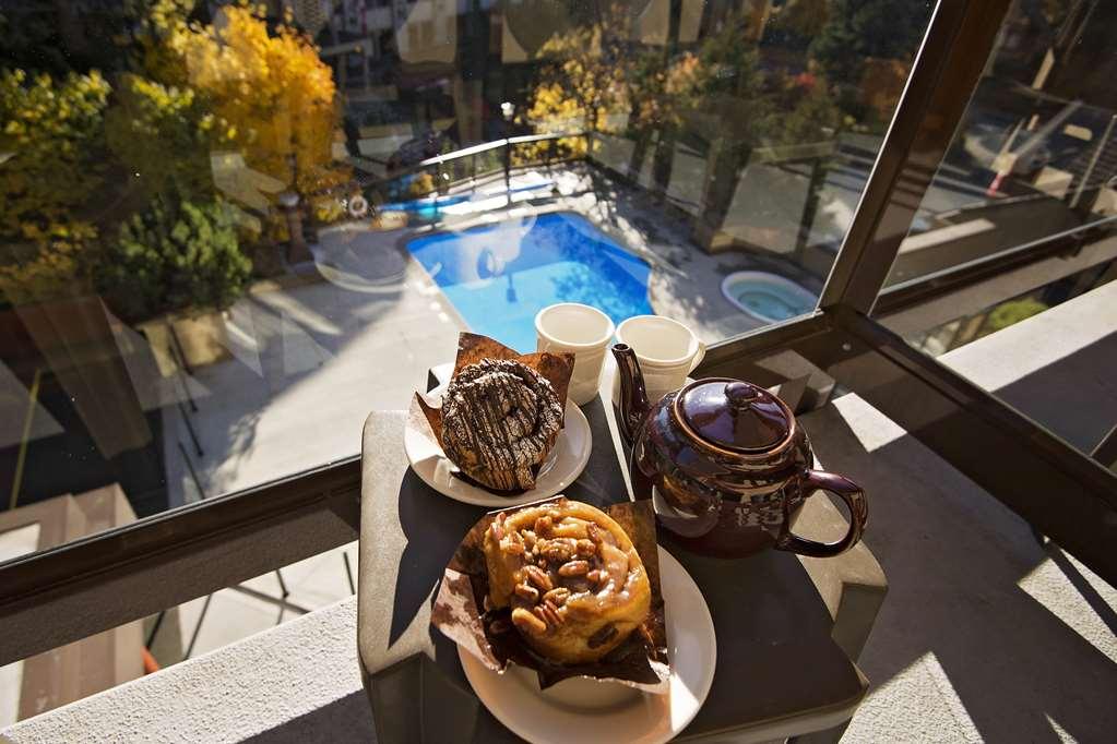 Whistler Village Inn & Suites Удобства фото