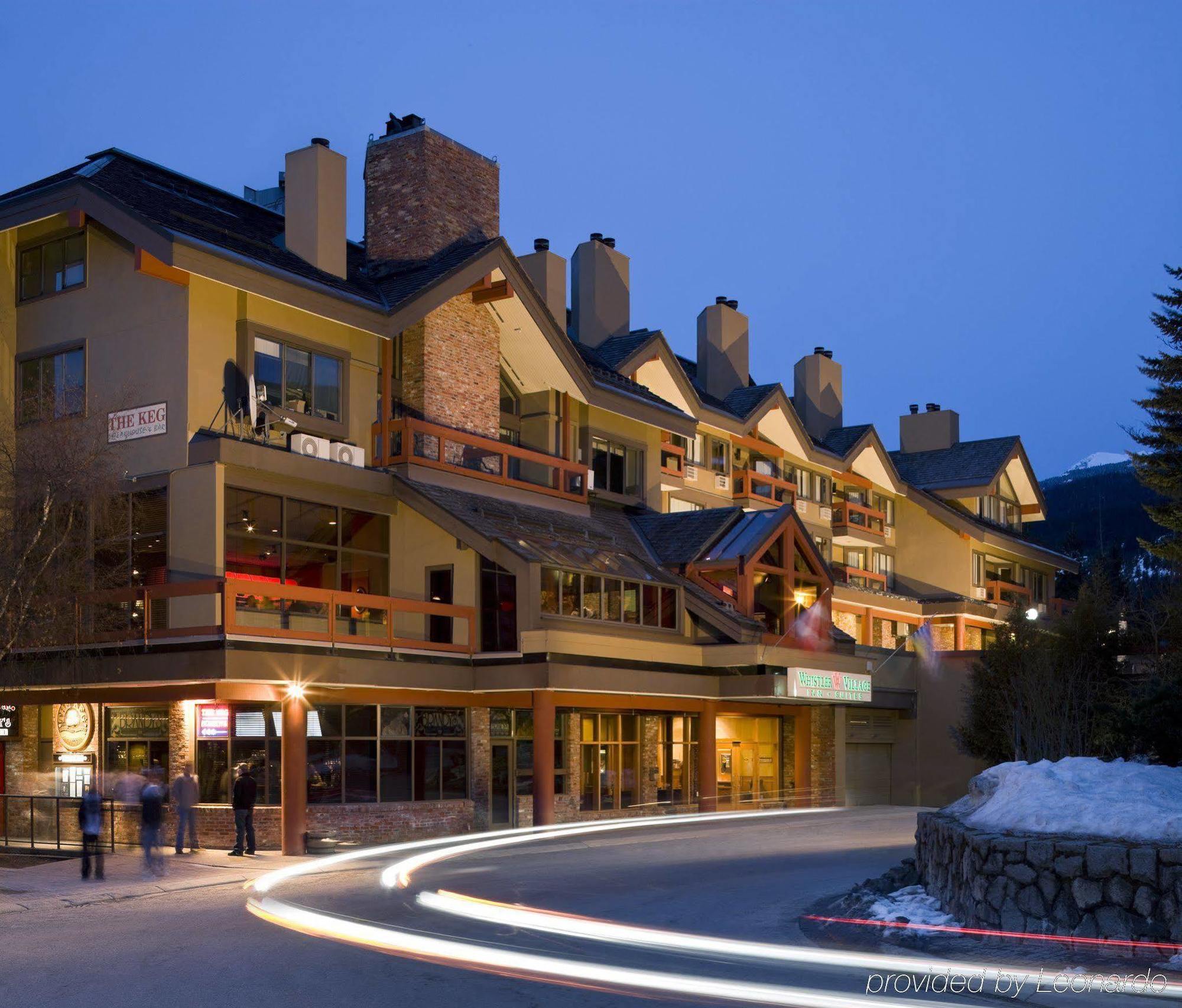 Whistler Village Inn & Suites Экстерьер фото