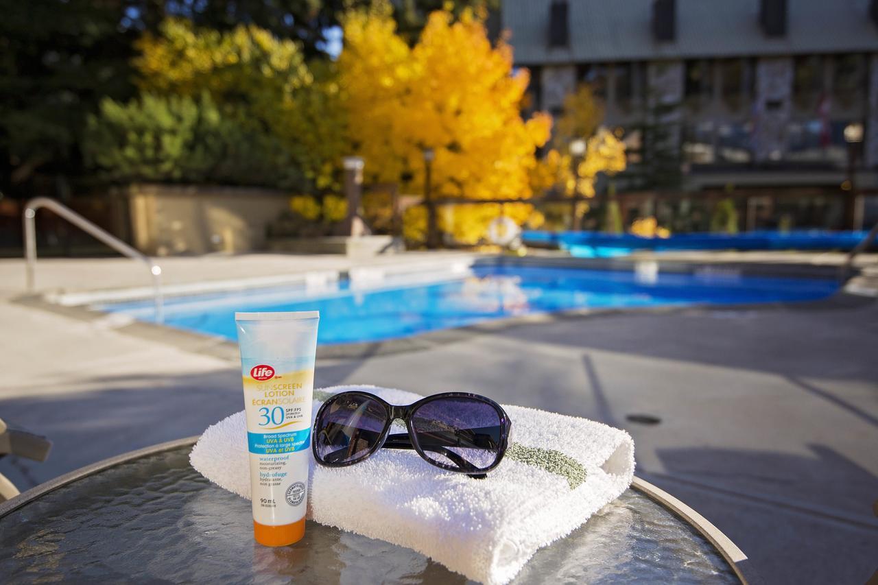Whistler Village Inn & Suites Экстерьер фото